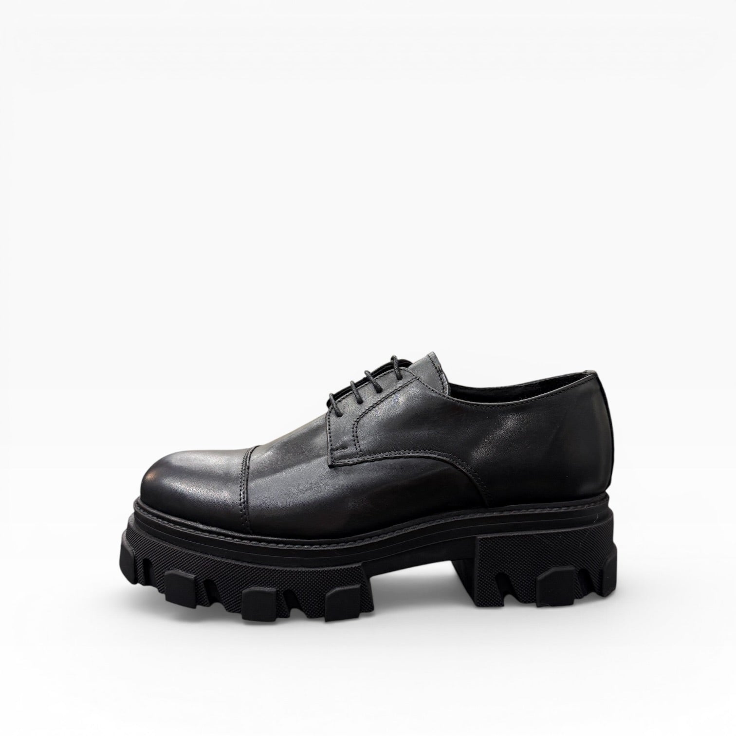 Mocassino Modello Pr*da Stringata Chunky Immagine principale del prodotto