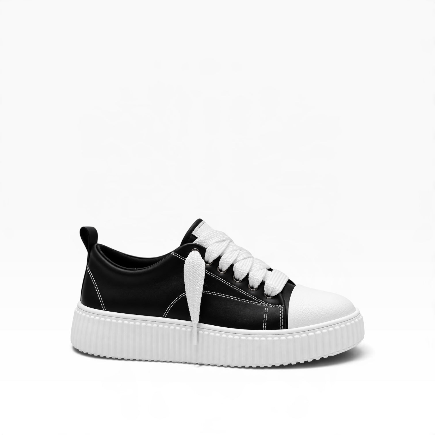 Sneaker Megan Pelle Bianco e Nero Immagine secondaria del prodotto