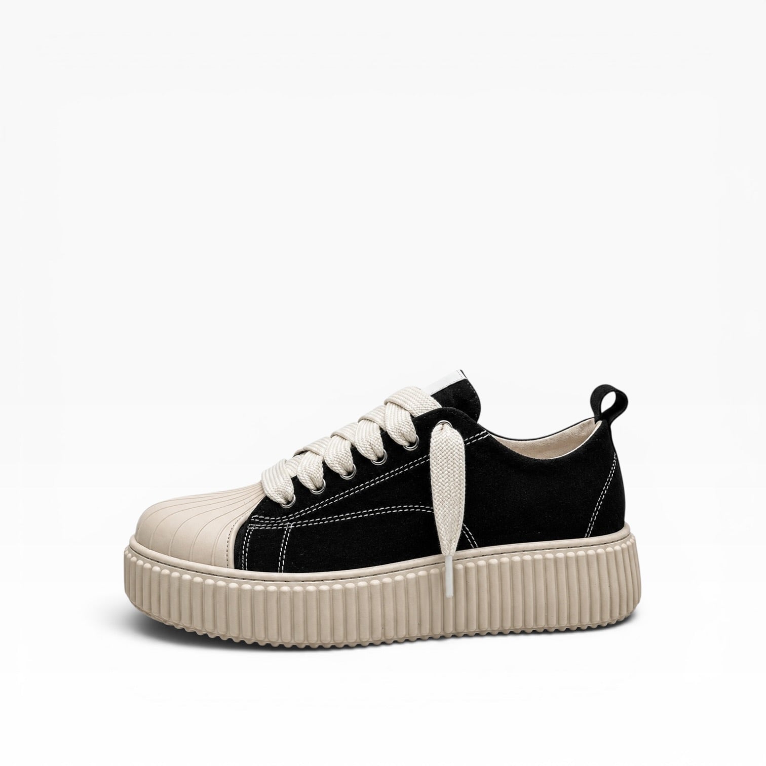 Sneaker Megan Phantom Camoscio Nero e Beige