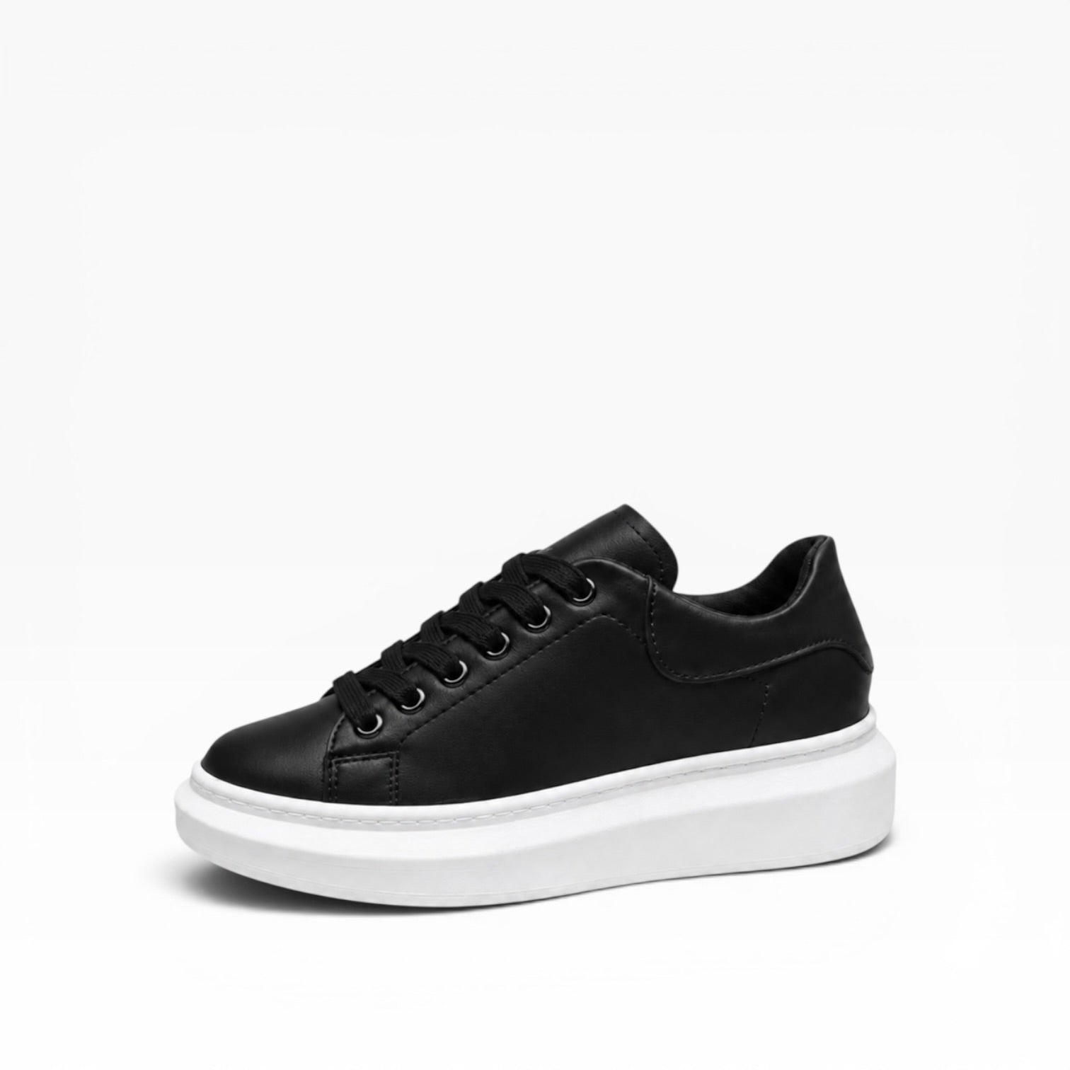 Sneakers Modello McQ*een Bianco Nero Liscia