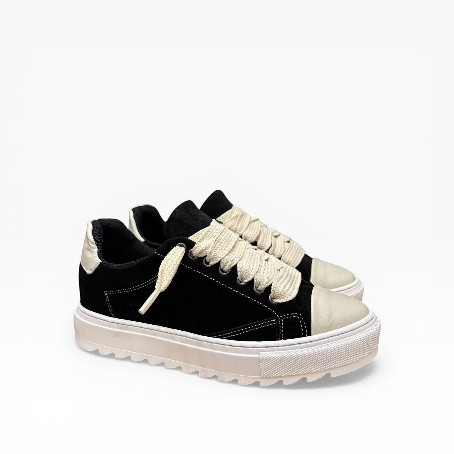 Sneakers Top Camoscio Nero e Beige