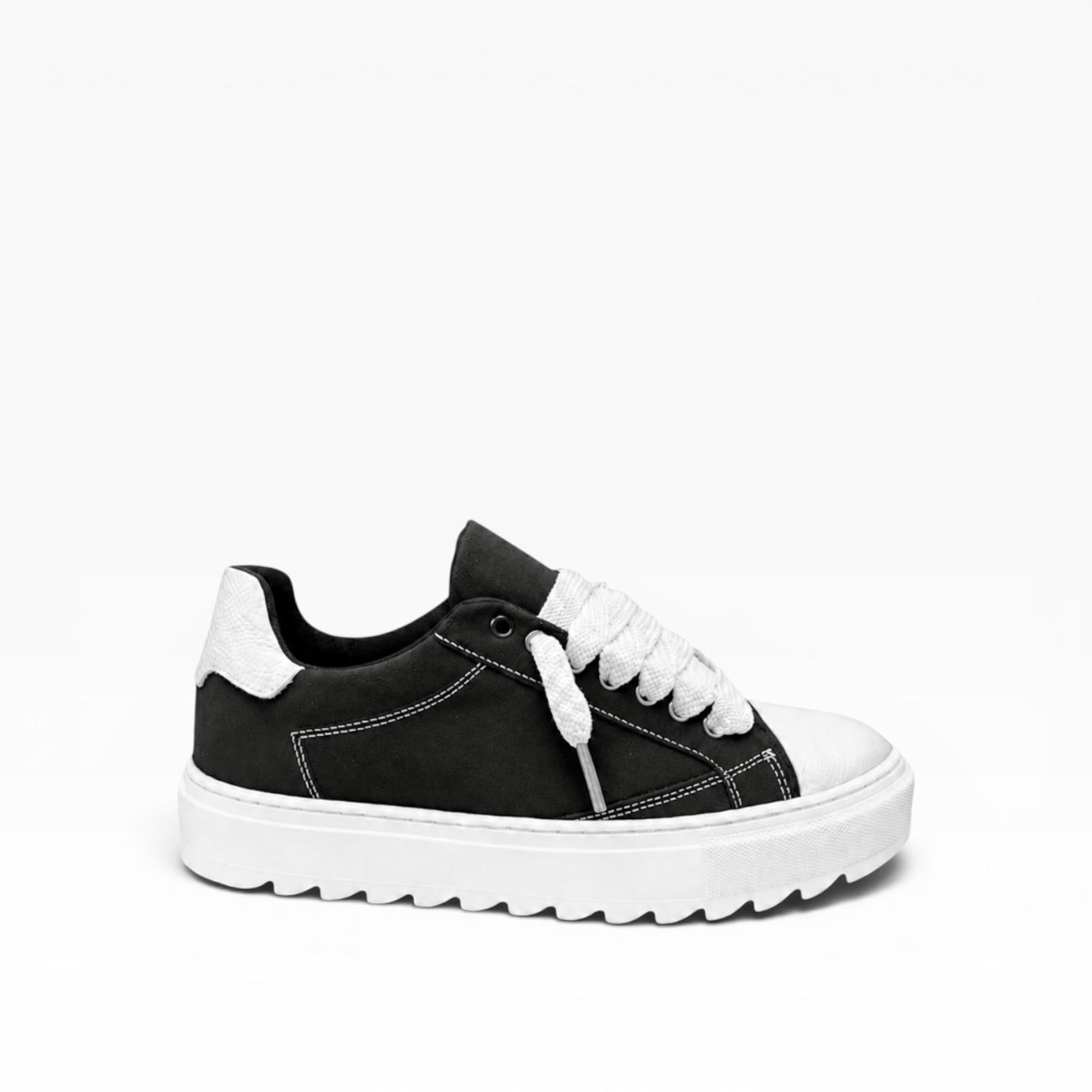 Sneakers Top in Camoscio Nabuk Bianco e Nero Immagine secondaria del prodotto
