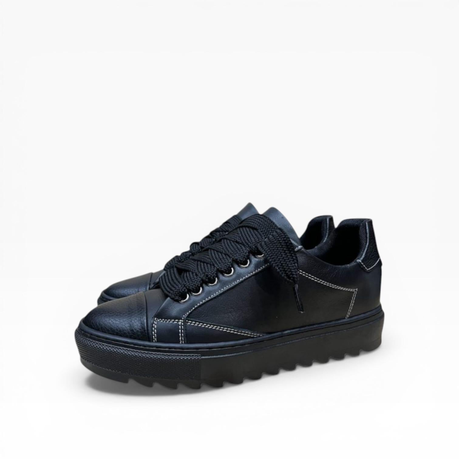 Sneakers Top in Pelle Nero Immagine principale del prodotto
