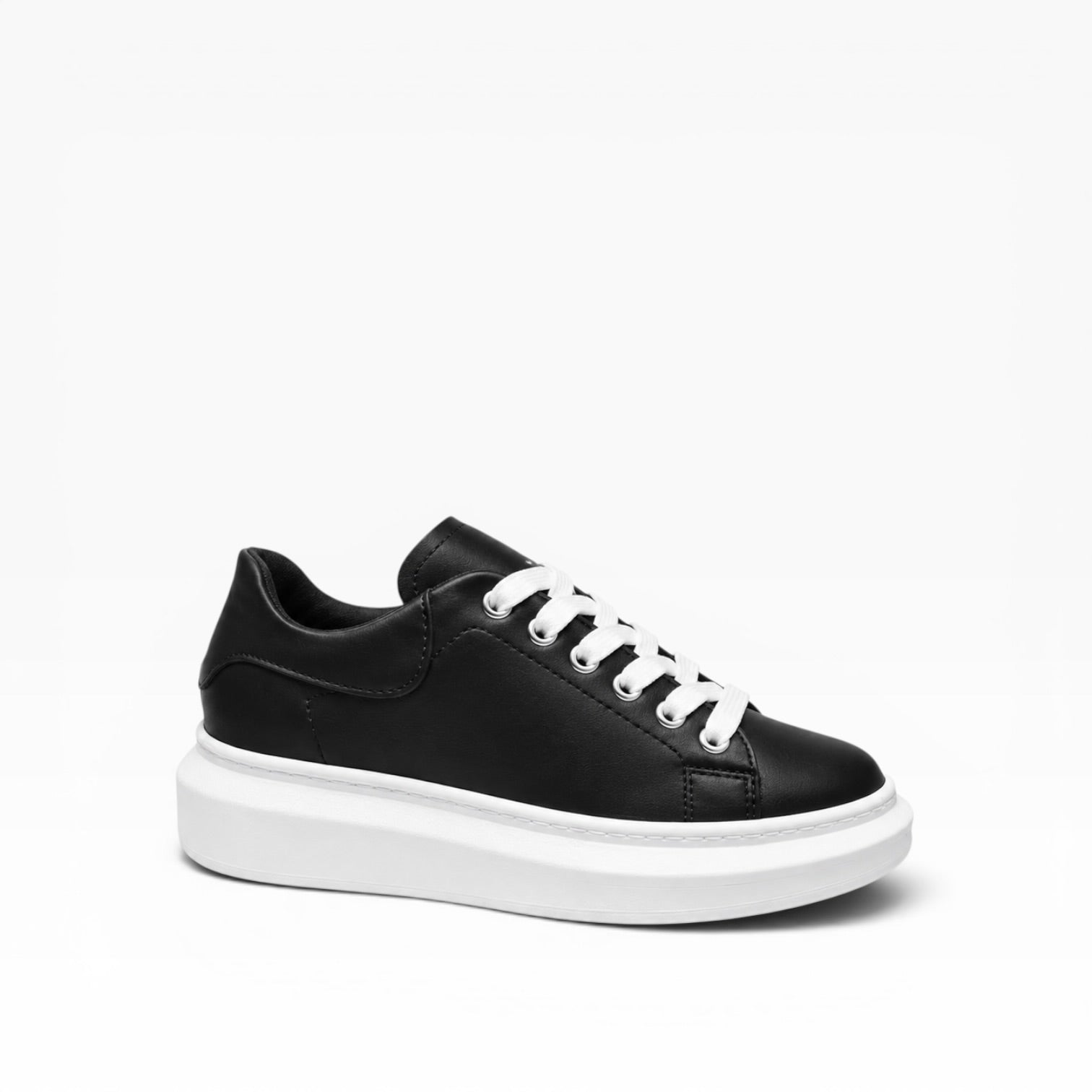 Sneakers Modello McQ*een Bianco Nero Liscia Immagine secondaria del prodotto